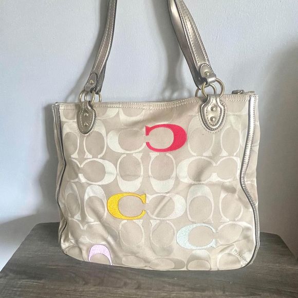 women’s Coach Signature C multicolored Print Handbag J1220-22472 - Picture 5 of 8
